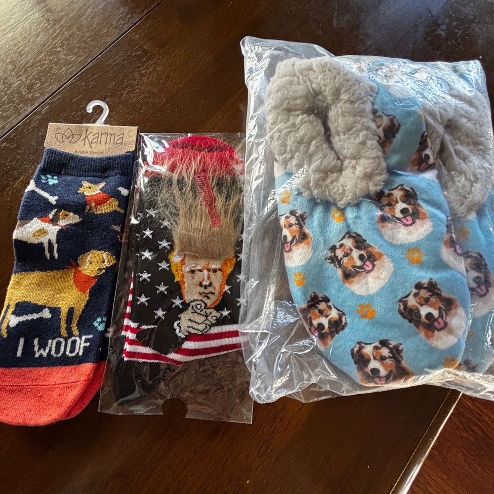 Novelty socks/slippers